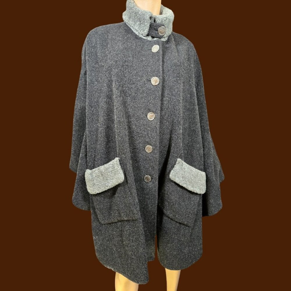 Vintage Steinbock Cape Coat Womens Gray Austrian Wool One Size cloak Poncho